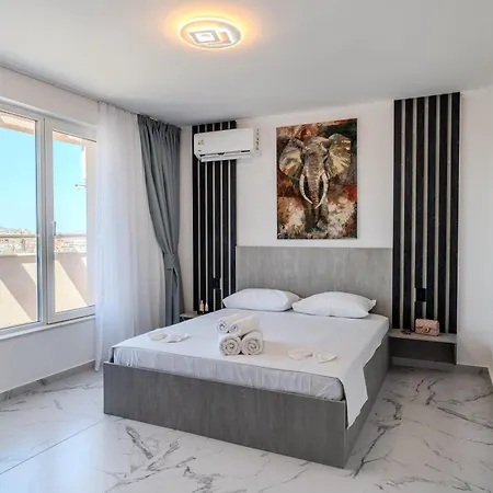 Sea View Luxury Apartments-infinity Sea Panorama Appartamento Ahtopol