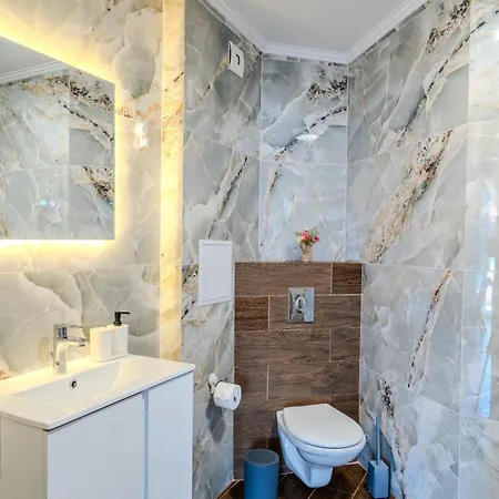 Sea View Luxury Apartments-infinity Sea Panorama Appartamento Ahtopol